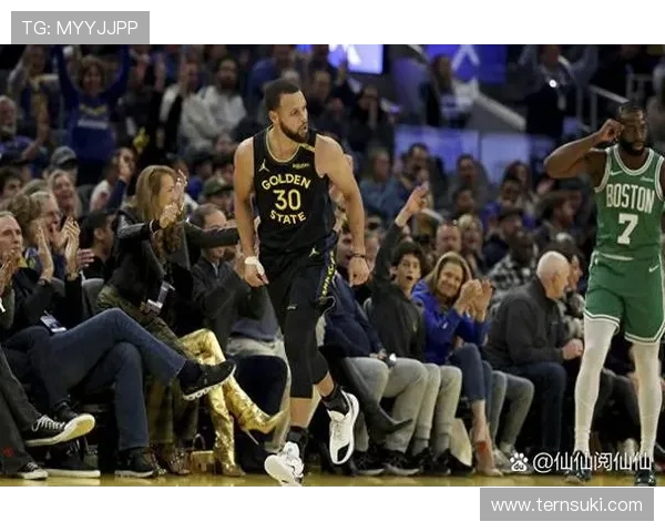 库里复出表现不佳仅得11分16分钟内犯规5次正负值惨淡23